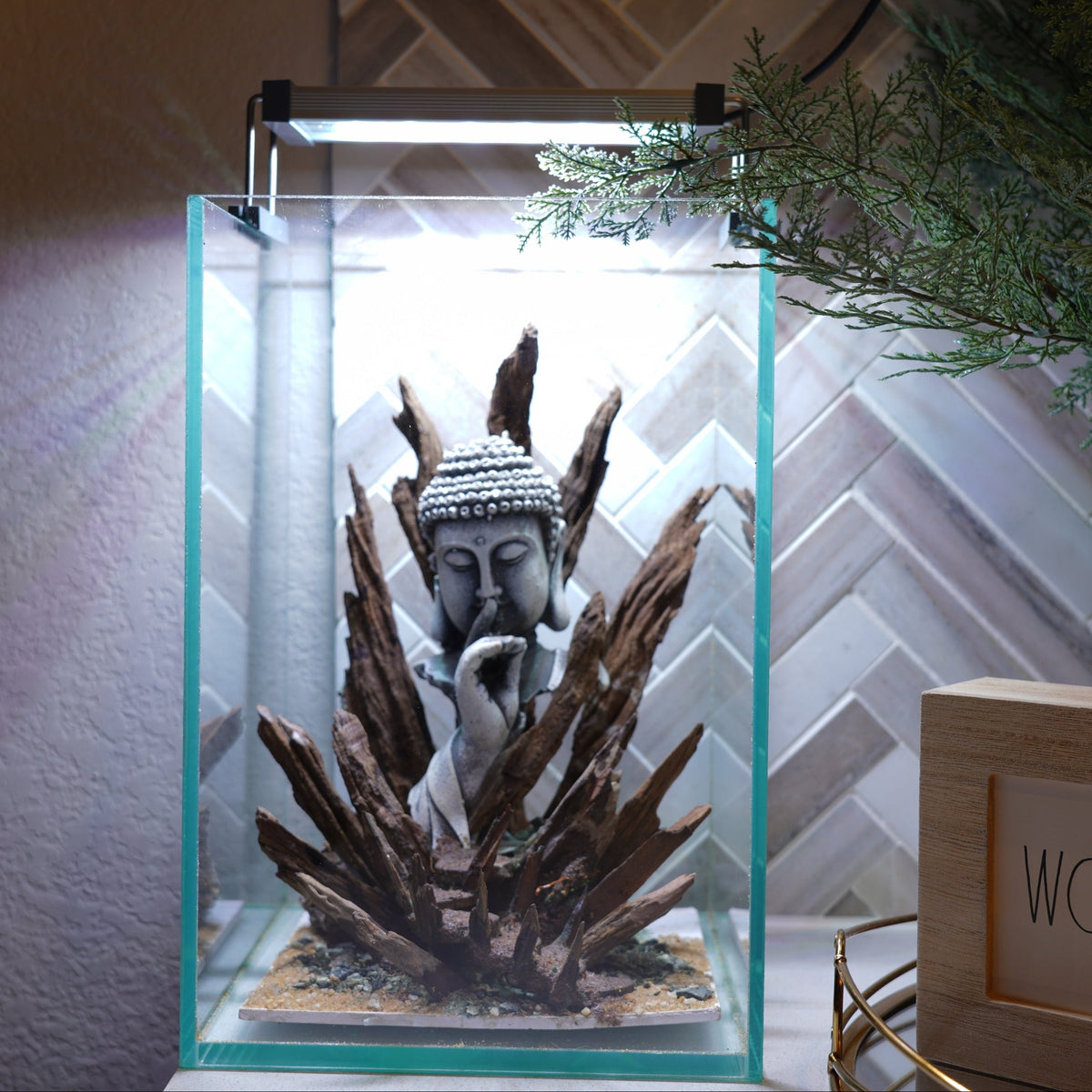 [SCAPE-03] Buddha Aquarium Decor with Driftwood - 3.1 Gallons