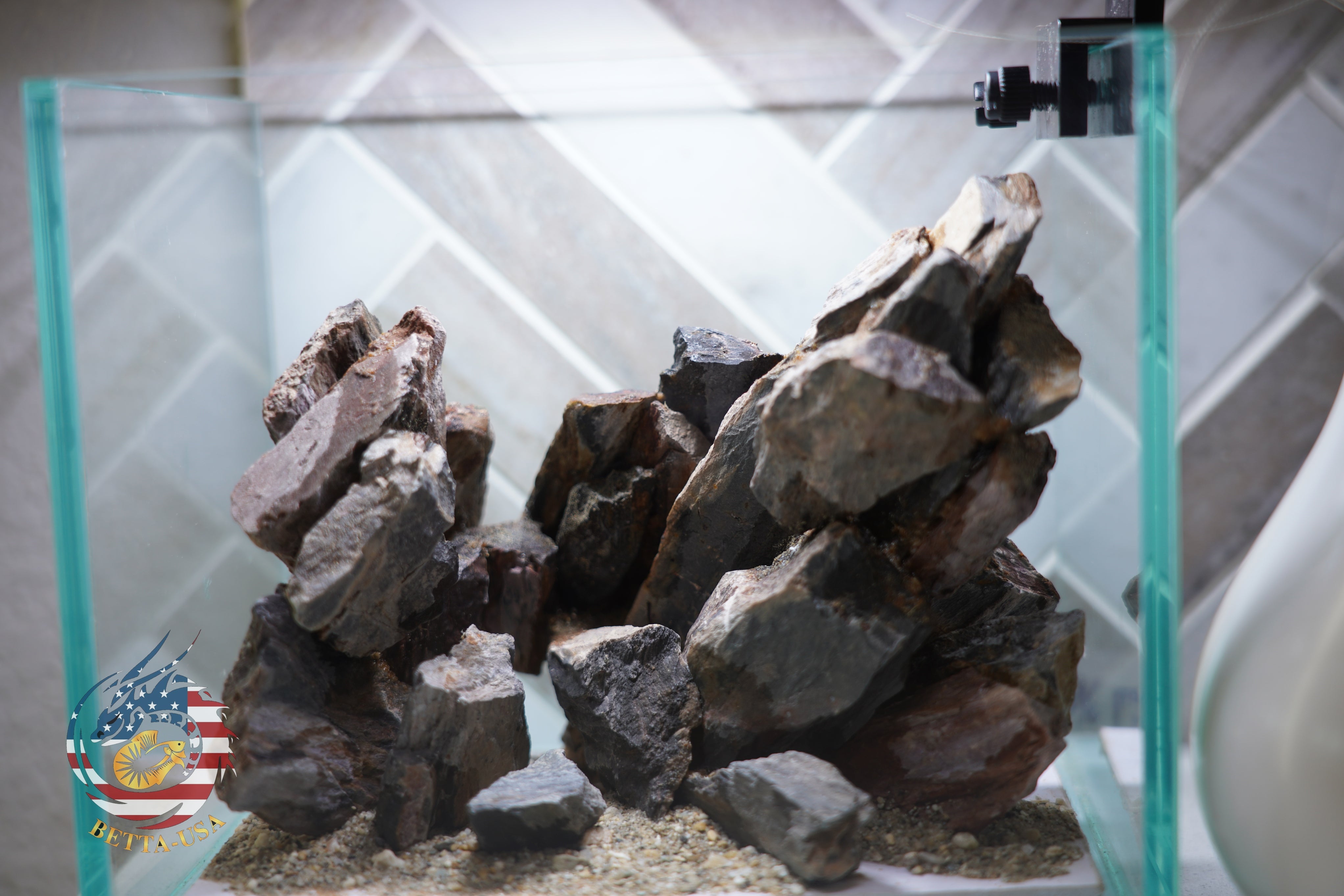 [SCAPE-26] Mountain-Inspired Aquarium Aquascape – 1 Gallon