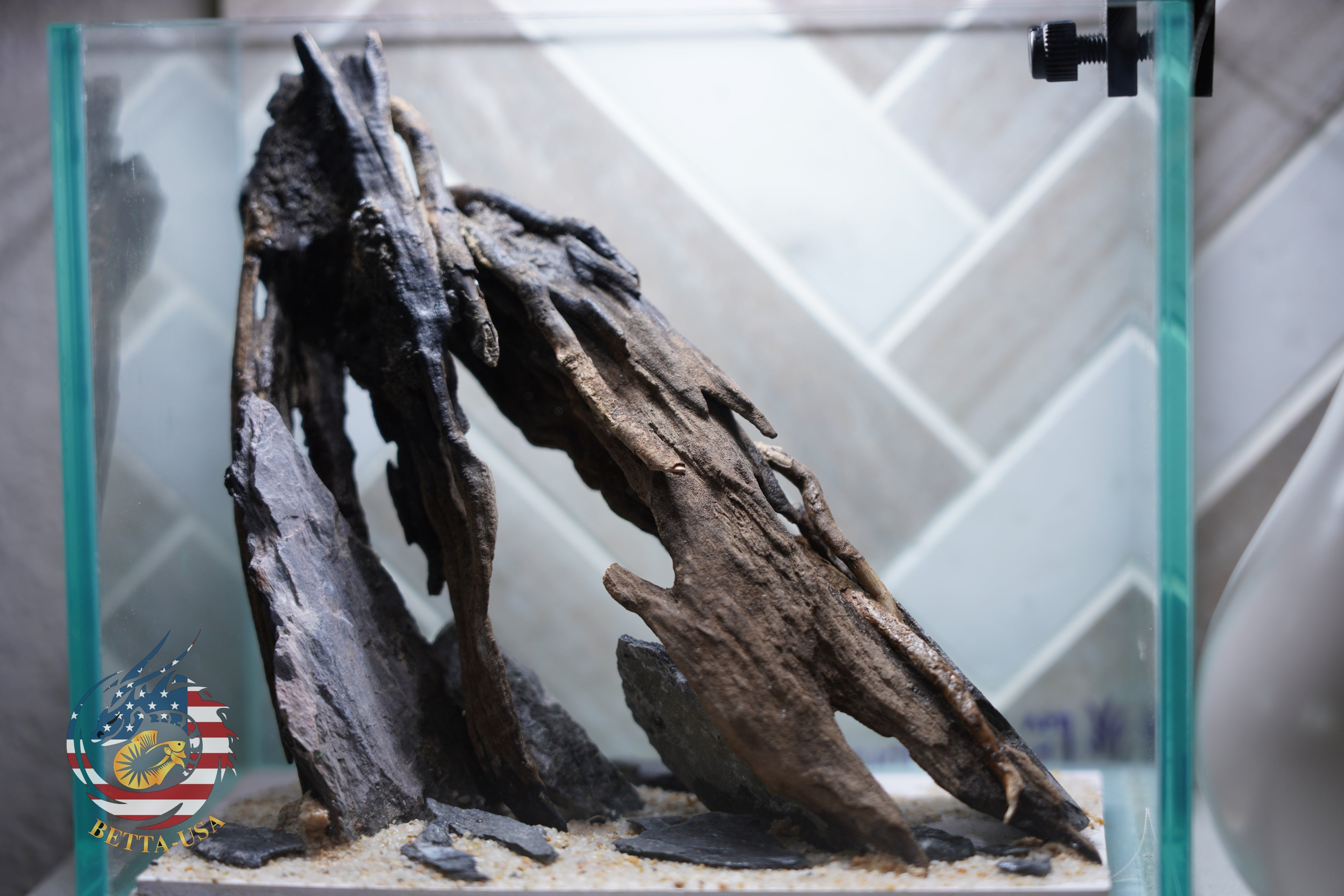 [SCAPE-29] Nature Aquarium Aquascape Driftwood – 1 Gallon