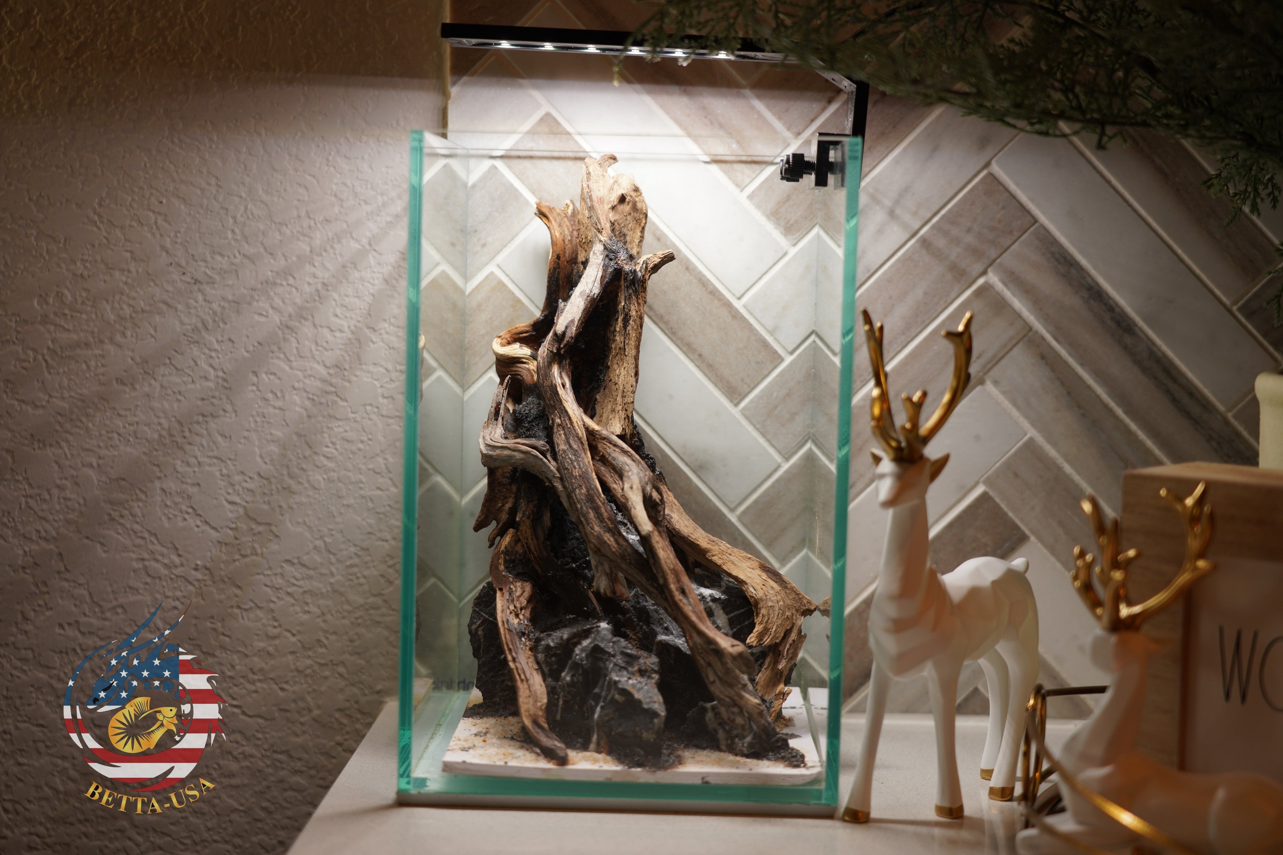 [SCAPE-37] Nature Aquarium Aquascape Driftwood– 1.6 Gallons