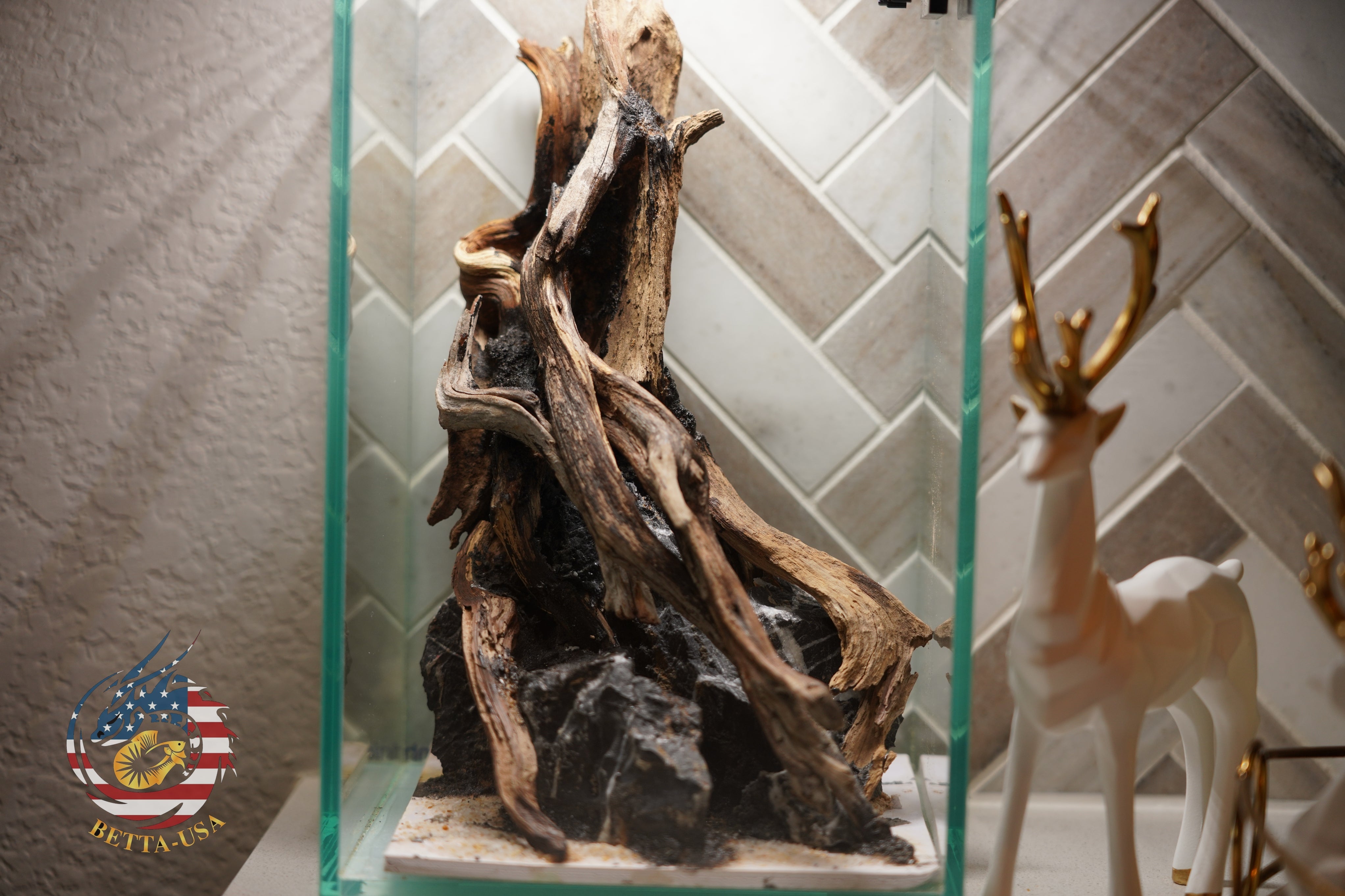 [SCAPE-37] Nature Aquarium Aquascape Driftwood– 1.6 Gallons