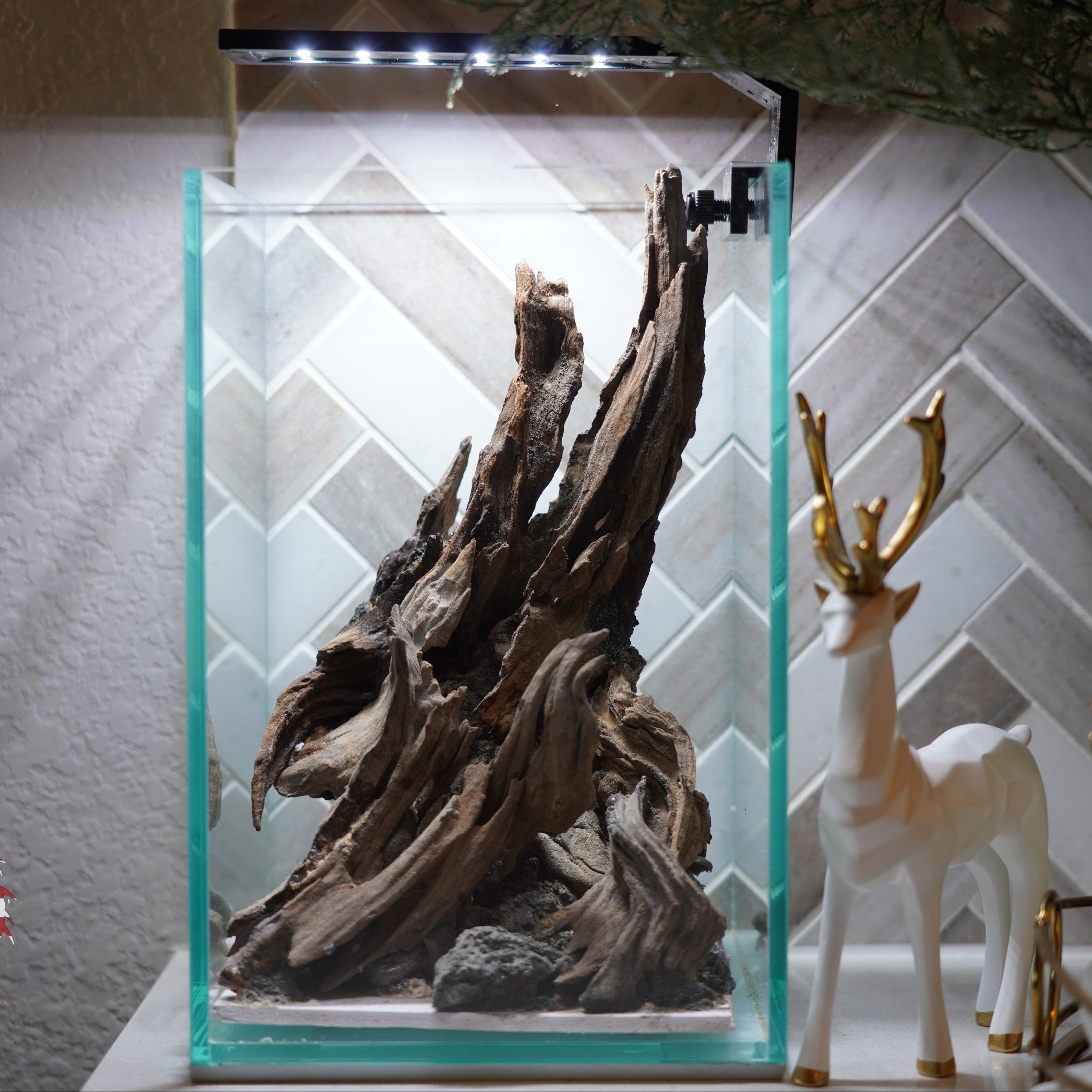 [SCAPE-40] Nature Aquarium Aquascape Driftwood – 1.6 Gallons