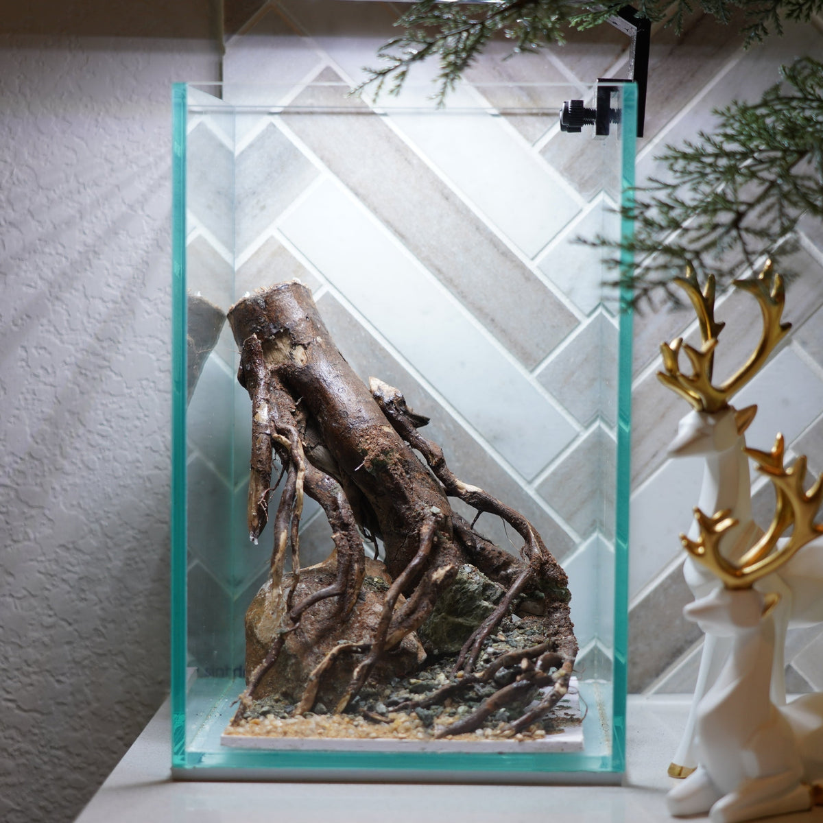 [SCAPE-70] Nature Aquarium Aquascape Driftwood– 1.6 Gallons