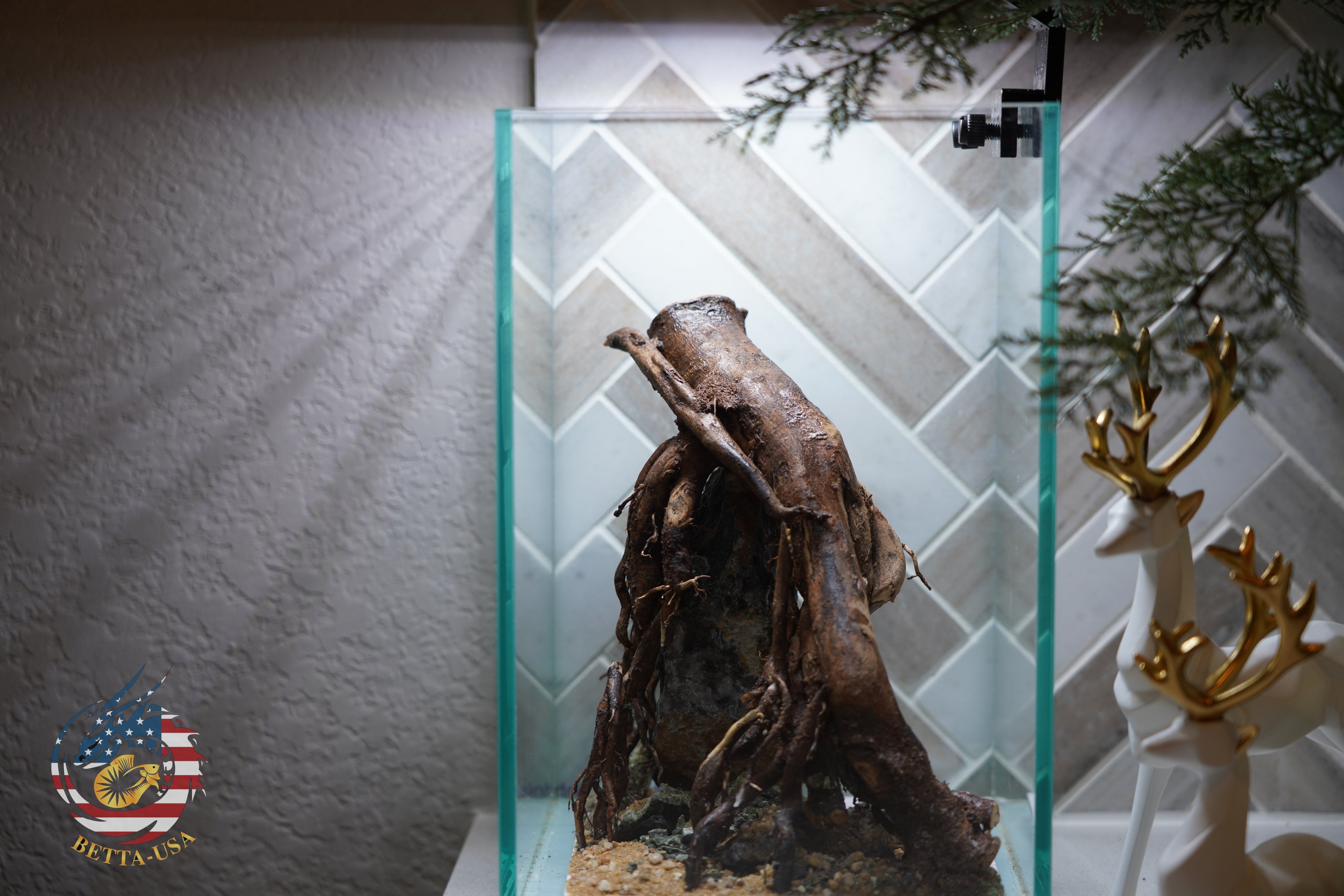 [SCAPE-72] Nature Aquarium Aquascape Driftwood– 1.6 Gallons