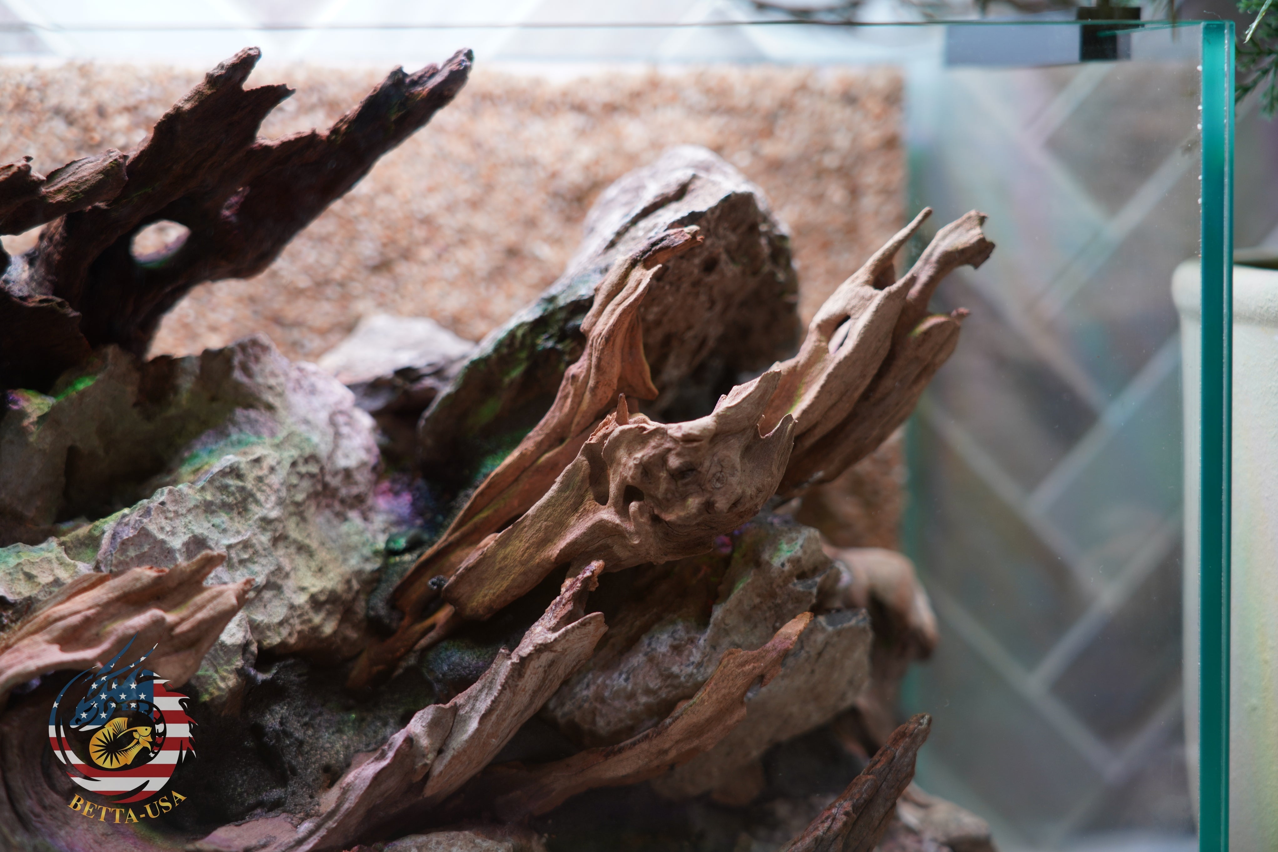 [SCAPE-83]  Nature Aquarium Aquascape Driftwood– 2.7 Gallons