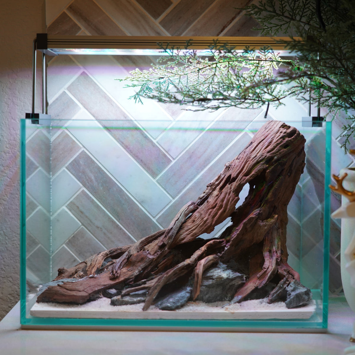 [SCAPE-95]  Nature Aquarium Aquascape Driftwood– 2.7 Gallons