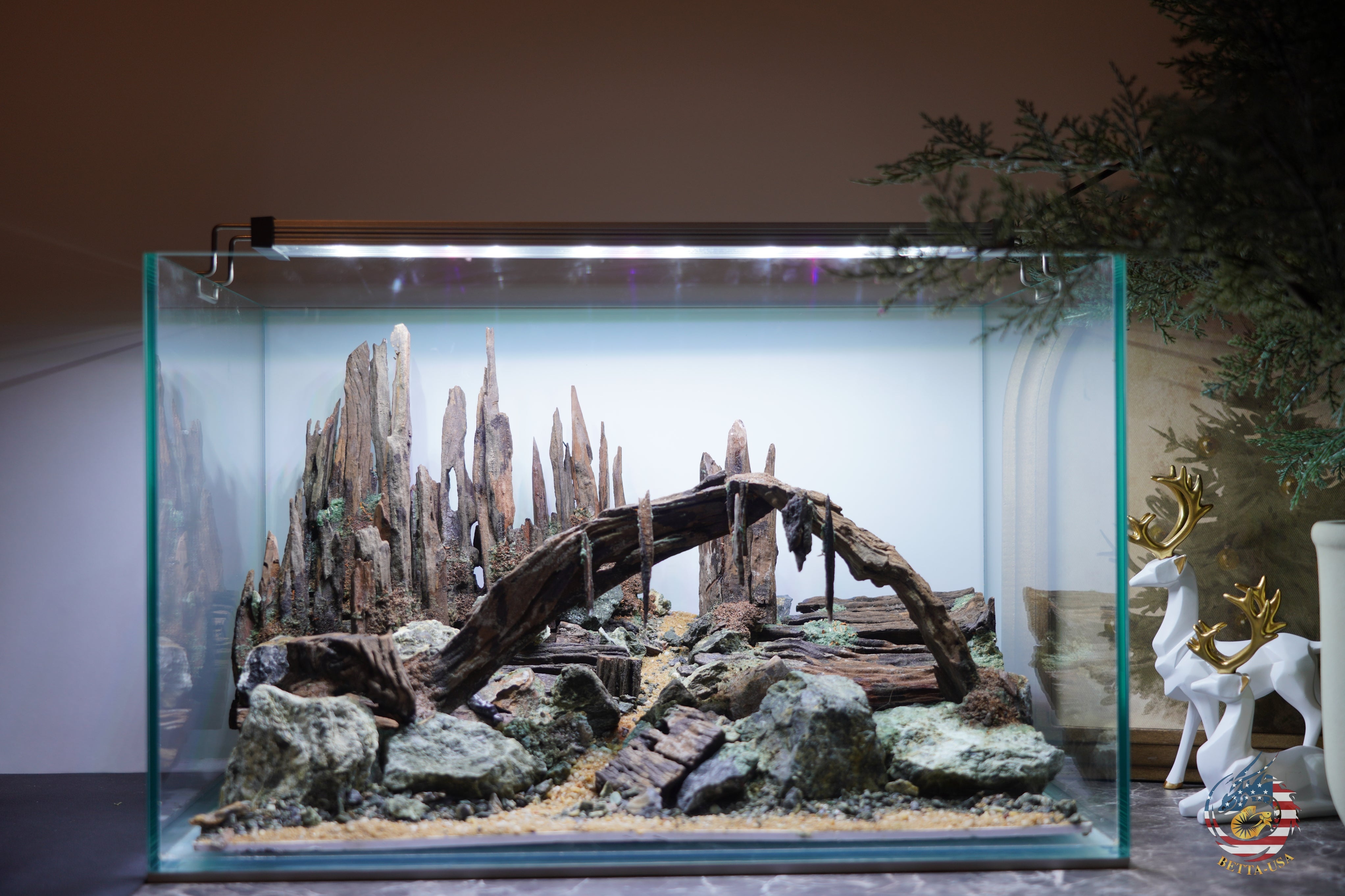 [SCAPE-97]  Nature Aquarium Aquascape Driftwood– 9.3 Gallons