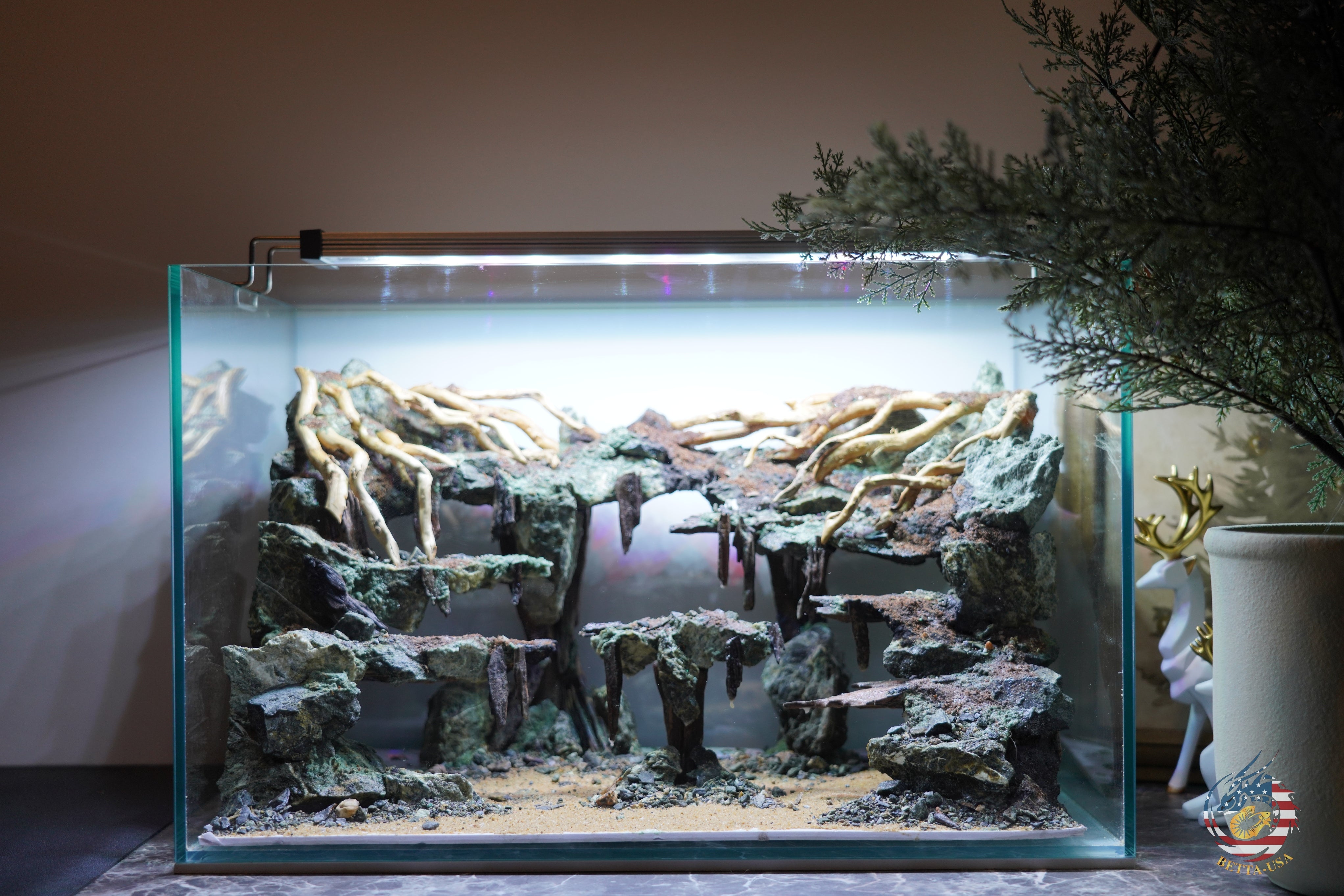 [SCAPE-100]  Nature Aquarium Aquascape Driftwood– 9.3 Gallons