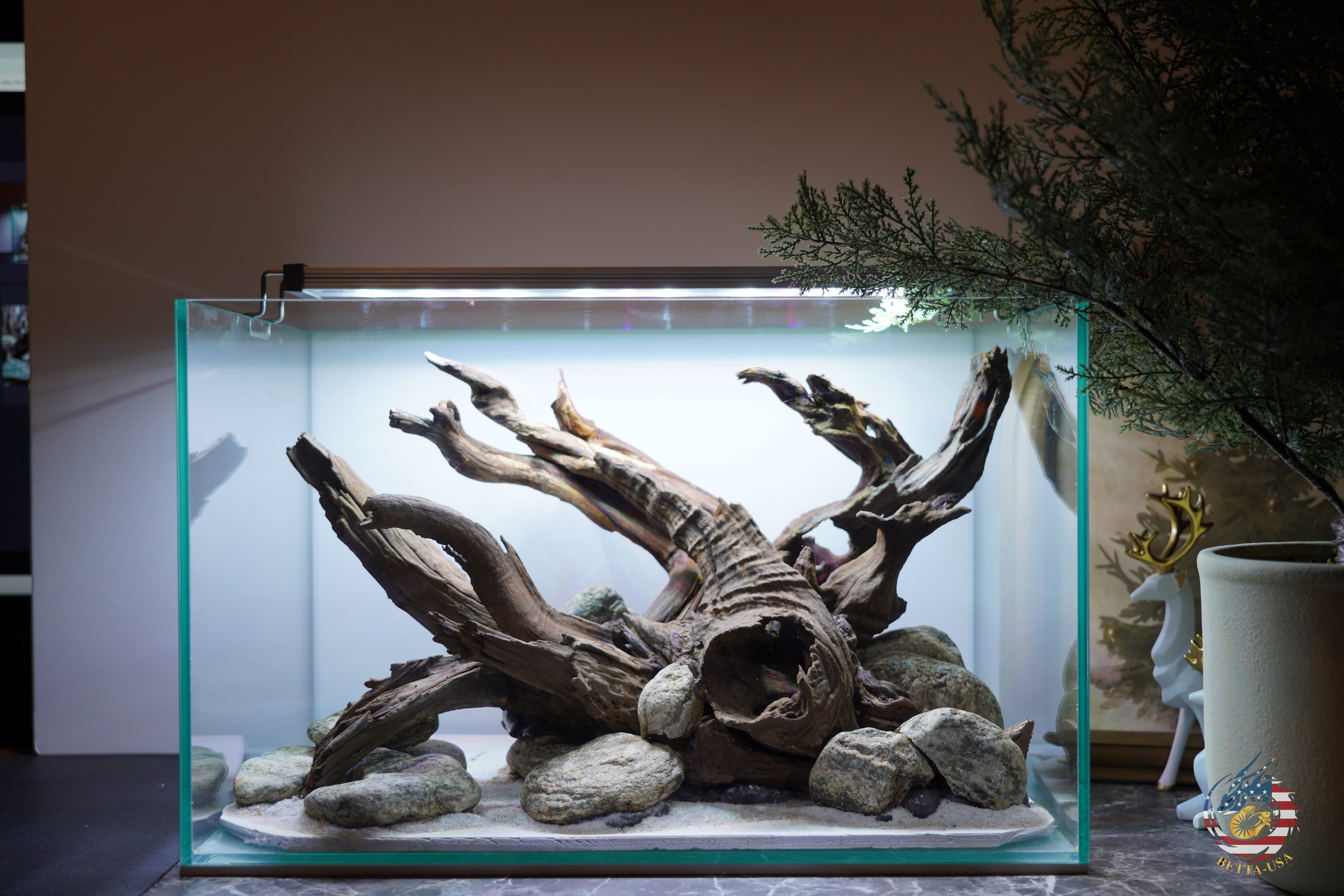 [SCAPE-102]  Nature Aquarium Aquascape Driftwood– 9.3 Gallons