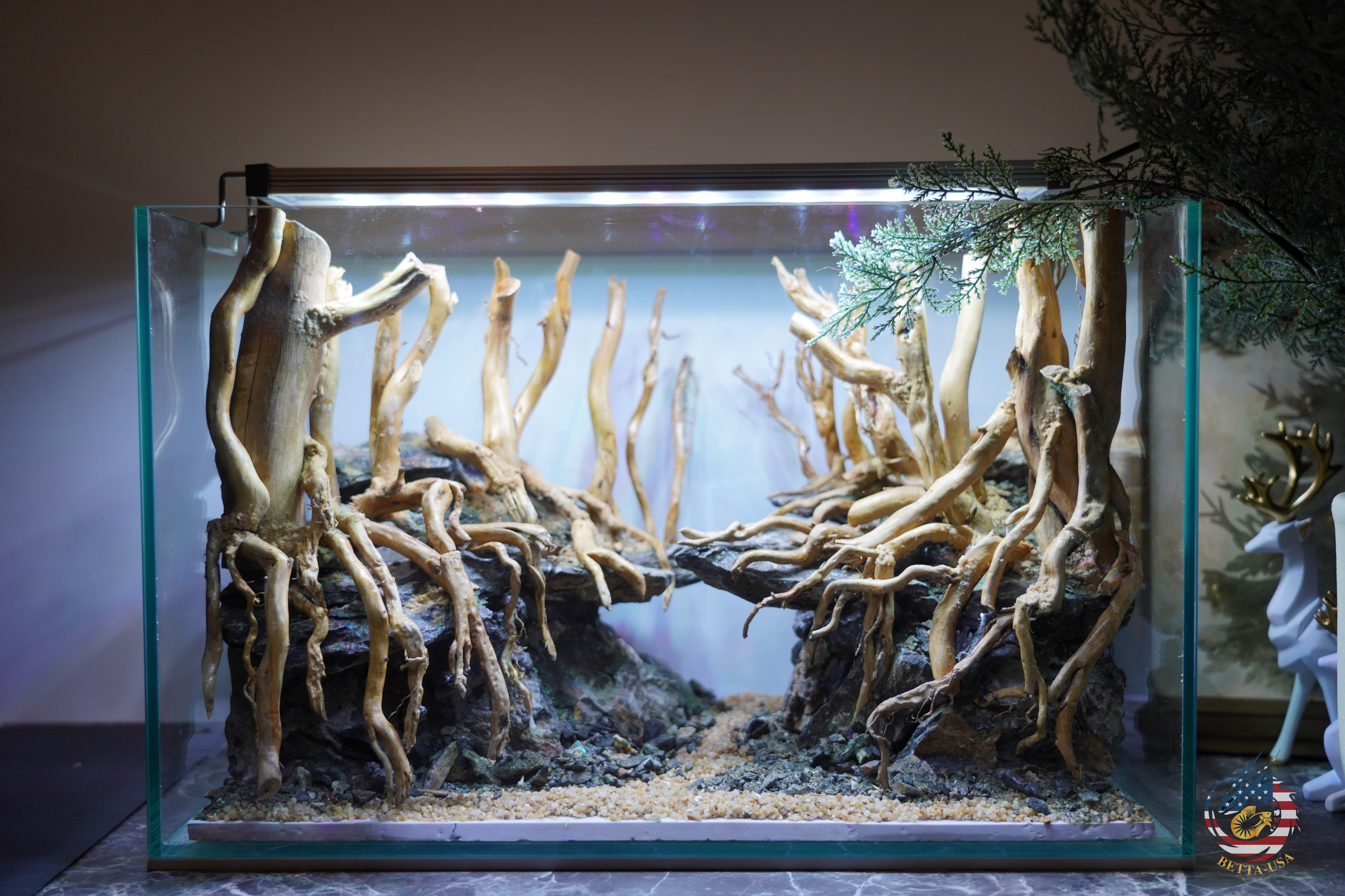 [SCAPE-105]  Nature Aquarium Aquascape Driftwood– 9.3 Gallons